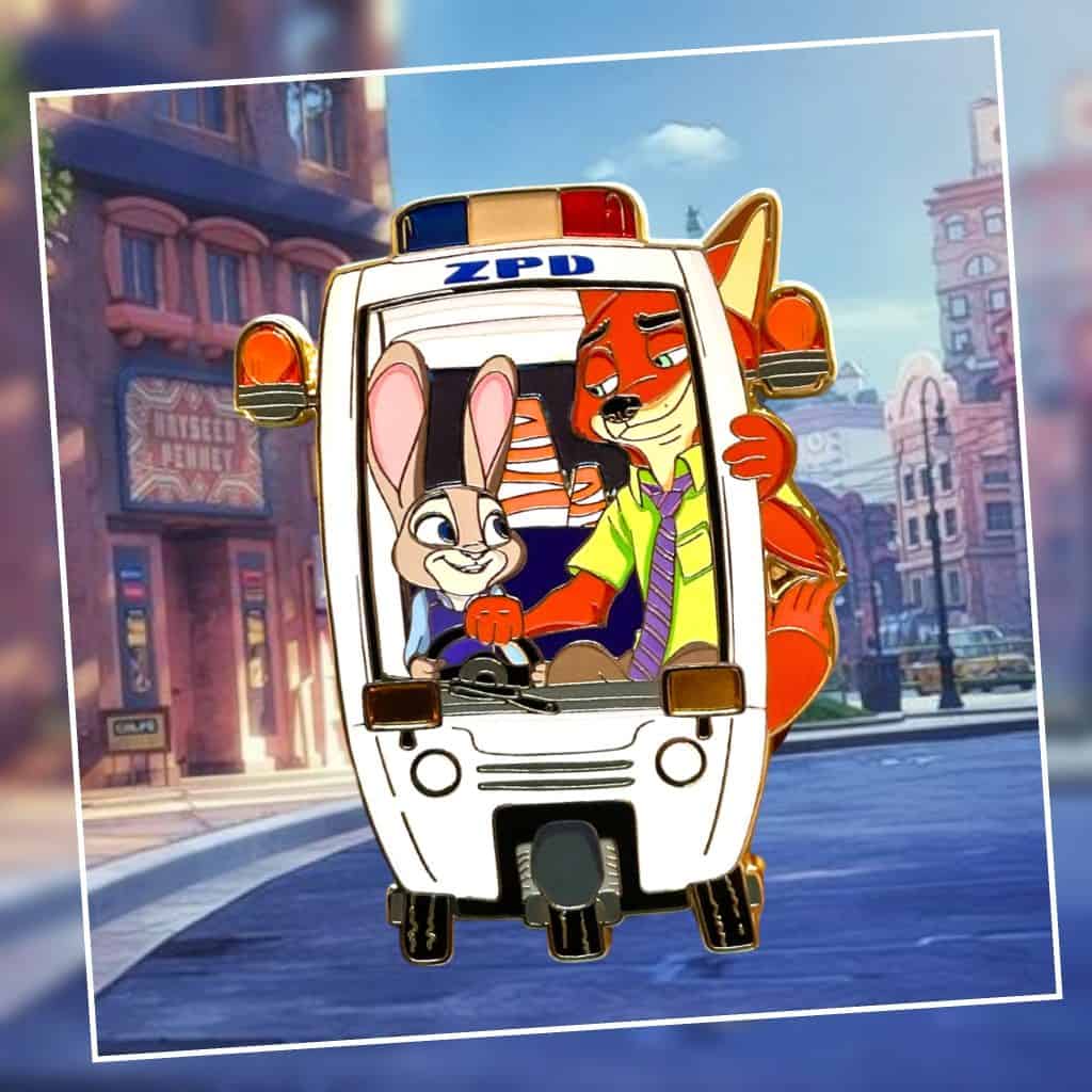 Cartoon politieauto met Bunny en Vos in stadscentrum.